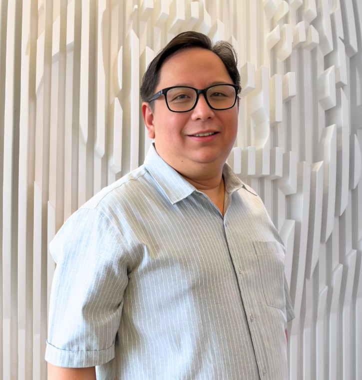 Dr. Reginald Santos Biography: Age, Net Worth, Religion, Career